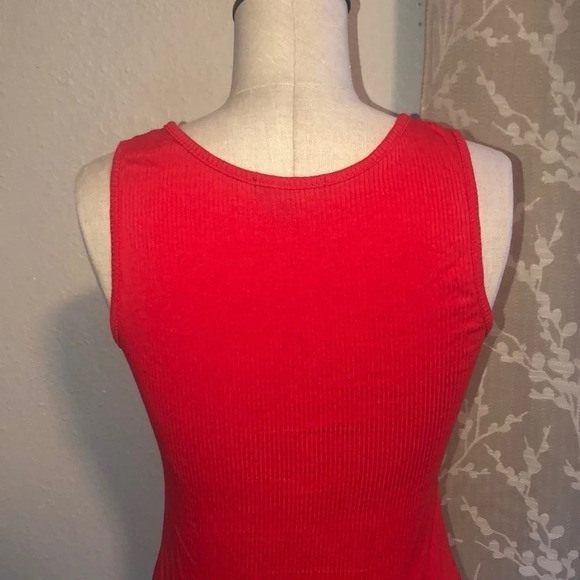 Ribbed Cutout Tank - Picture 2 of 2